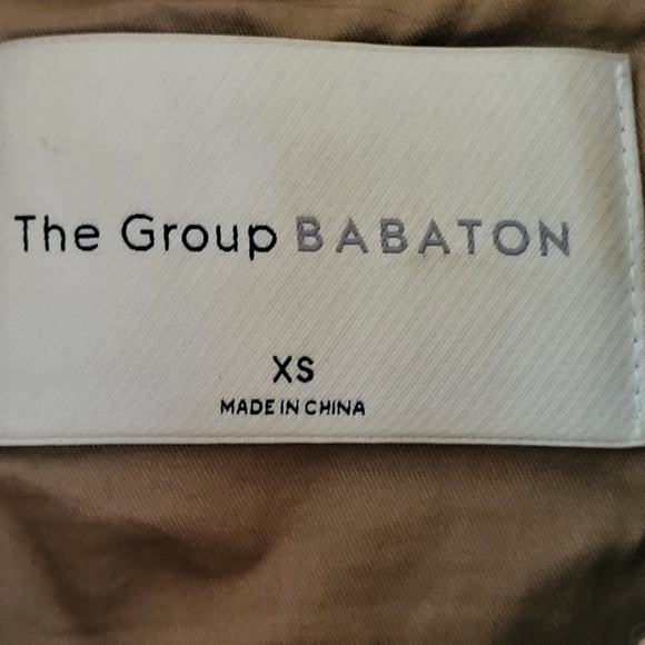 Aritzia Babaton Women's Cropped Sherpa Bomber Jacket in Gold Camel - Size XS - Picture 5 of 7